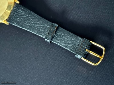 LOWER LOWER PRICE: Rare Vintage (1944) Omega 18k Solid Gold Bumper Automatic - Image 11 of 14