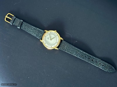 LOWER LOWER PRICE: Rare Vintage (1944) Omega 18k Solid Gold Bumper Automatic - Image 2 of 14