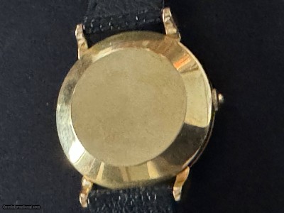 LOWER LOWER PRICE: Rare Vintage (1944) Omega 18k Solid Gold Bumper Automatic - Image 5 of 14