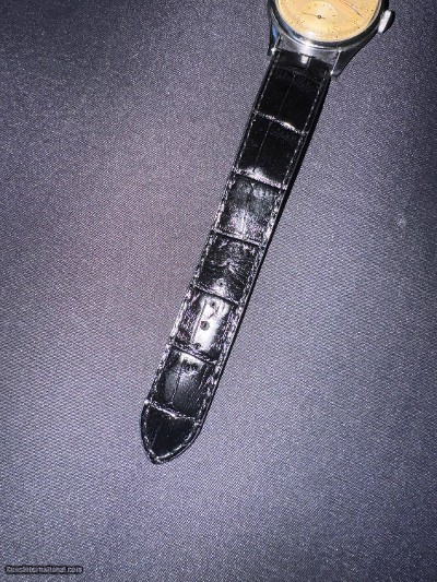 NEW LOWER PRICE. Outstanding 1947 Vintage Omega Stainless Steel 30T2PCManual Wind LOWER PRICE - Image 3 of 12