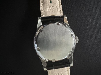 NEW LOWER PRICE. Outstanding 1947 Vintage Omega Stainless Steel 30T2PCManual Wind LOWER PRICE - Image 6 of 12