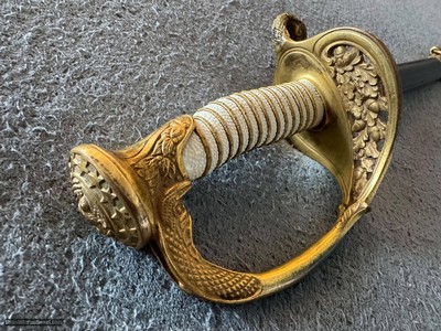 Excellent condition USN 1852 Pattern Officers Sword - Image 3 of 25