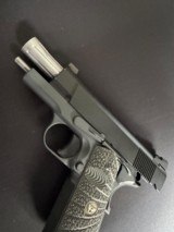 Interesting Wilson Combat Professional Lightweight .45 ACP Compact - 15 of 16