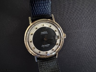 LOWER PRICE. Exquisite, RARE vintage Omega Seamaster De Ville solid 14k Gold case.