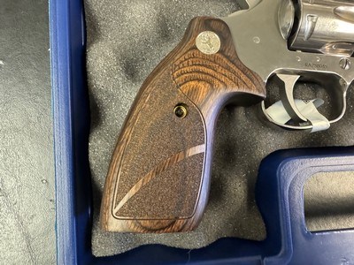 Colt King Cobra Stainless Revolver ANIB .357 Mag. 4“ bbl. - Image 9 of 23