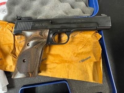 ANIB Smith & Wesson model 41 in Box - Image 10 of 25