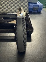 Handy Taurus Titanium Snub Nose .357 Mag - 18 of 24