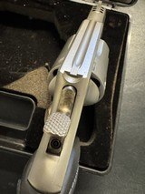 Handy Taurus Titanium Snub Nose .357 Mag - 17 of 24