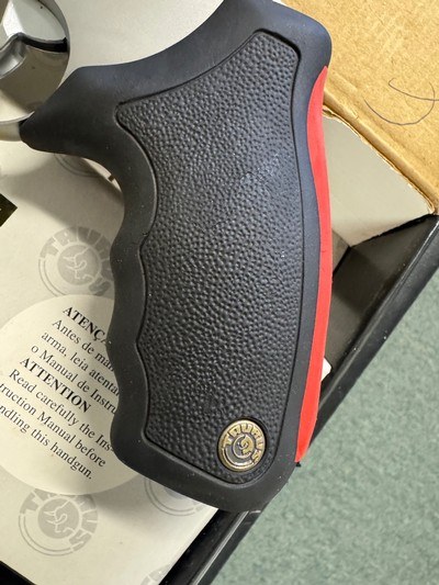 Gently used Taurus Raging Bull .454 Casull - Image 7 of 23