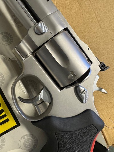 Gently used Taurus Raging Bull .454 Casull - Image 8 of 23