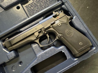 Beretta 92FS 9mm - Image 1 of 17