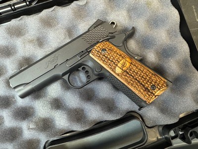 Near new striking Kimber Raptor II Compact semi automatic .45acp. 4”bbl. - Image 1 of 18