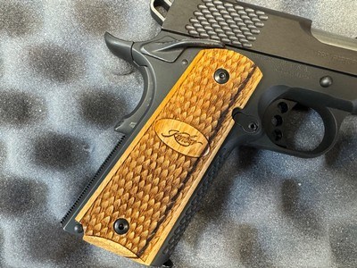 Near new striking Kimber Raptor II Compact semi automatic .45acp. 4”bbl. - Image 9 of 18