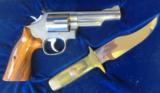 Smith & Wesson 66-1 K-Frame 4 Inch .357 Mag Walnut Cased Set w/ Knife. Missouri State Highway Patrol 50th Anniversary - 4 of 12