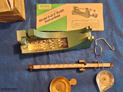 RCBS *( 505 ) RELOADING SCALE * EXCELLENT CONDITION WITH MANUAL