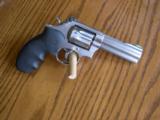 S&W model 617-6 4"EXC - 2 of 2
