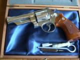 S&W model 571980Nickel MINT - 2 of 7