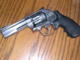 S&W model 617-6
4" Exc 10 shot - 1 of 3