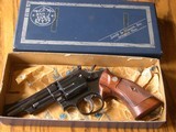 S&W model 19-2
mint in orig box 4" - 1 of 10