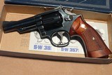 S&W model 19-4 MINT original box - 5 of 5