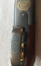 Beretta 682 Gold O/U 12 Gauge with 30 3/4" barrels, eight Briley extended chokes - 19 of 23