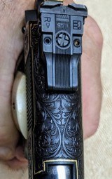 Colt MKIV Series 70 Gov. Model .45 ACP engraved by Angelo Bee - 5 of 9