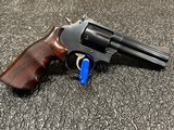 Smith and Wesson 586 - 2 of 5