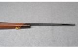 Weatherby (USA) Mark V 50th Anniversary .300 Weatherby Magnum - 4 of 9