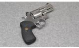Smith & Wesson Performance Center 627-5, .357 Magnum - 1 of 2