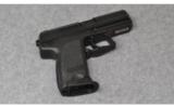 Heckler & Koch USP Compact .40 S&W - 1 of 2