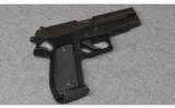 Sig Sauer P226, 9mm Para - 1 of 2