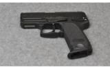 Heckler & Koch USP Compact 9mm - 2 of 2