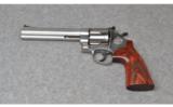 Smith & Wesson 629-6, .44 Magnum - 2 of 2