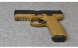 Heckler & Koch VP40, .40 Smith & Wesson - 2 of 2