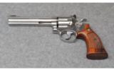Smith & Wesson 617, .22LR - 2 of 2