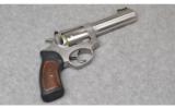 Ruger SP101, .327 Federal Magnum - 1 of 2