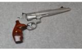 Smith & Wesson 629-6, .44 Magnum - 1 of 2