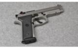 Beretta 92FS Vertec 9mm - 1 of 2