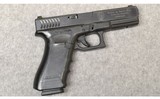 Glock ~ 22 ~ .40 S&W - 1 of 3
