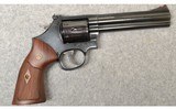 Smith & Wesson ~ 586-8 ~ .357 Magnum - 1 of 3