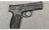 Smith & Wesson ~ M&P9 2.0 ~ 9MM Luger - 1 of 3