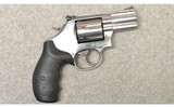 Smith & Wesson ~ 686-6 ~ .357 Magnum - 1 of 4