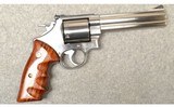 Smith & Wesson ~ 629-1 ~ .44 Magnum - 1 of 4