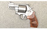 Smith & Wesson ~ 629-6 ~ .44 Magnum - 2 of 4