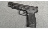 Smith & Wesson ~ M&p9 M2.0 ~ 9mm - 2 of 3