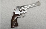 Smith & Wesson ~ 686-6 ~ .357 Mag - 1 of 3