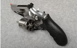 Smith & Wesson ~ 66-3 ~ .357 Mag - 4 of 4