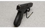 Glock ~ 22 ~ .40 S&W - 3 of 3