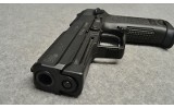 Heckler & Koch ~ USP ~ .45 Auto - 4 of 7
