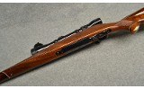 Weatherby ~ Mark V ~ Weatherby 7MM Magnum - 7 of 13